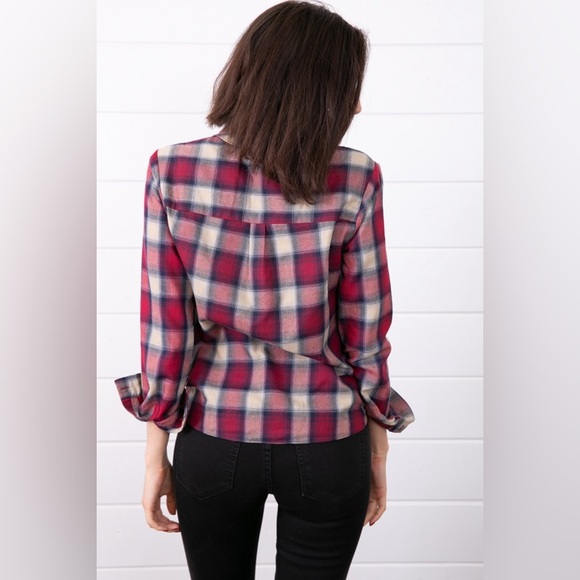 Flannel with twist crop detail in front - Picture 2 of 5